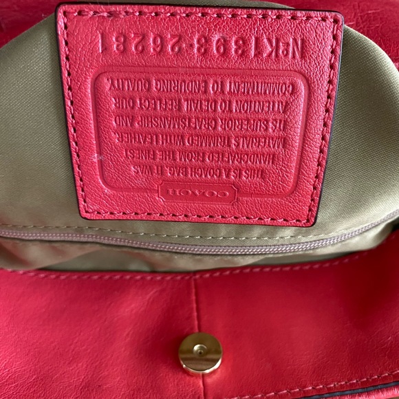 Coach Tangerine Shoulder bag with matching wallet - Picture 8 of 10